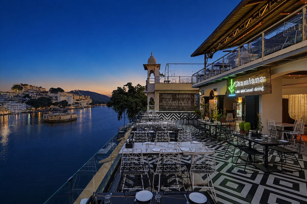 Hotel Sarovar 5/50
