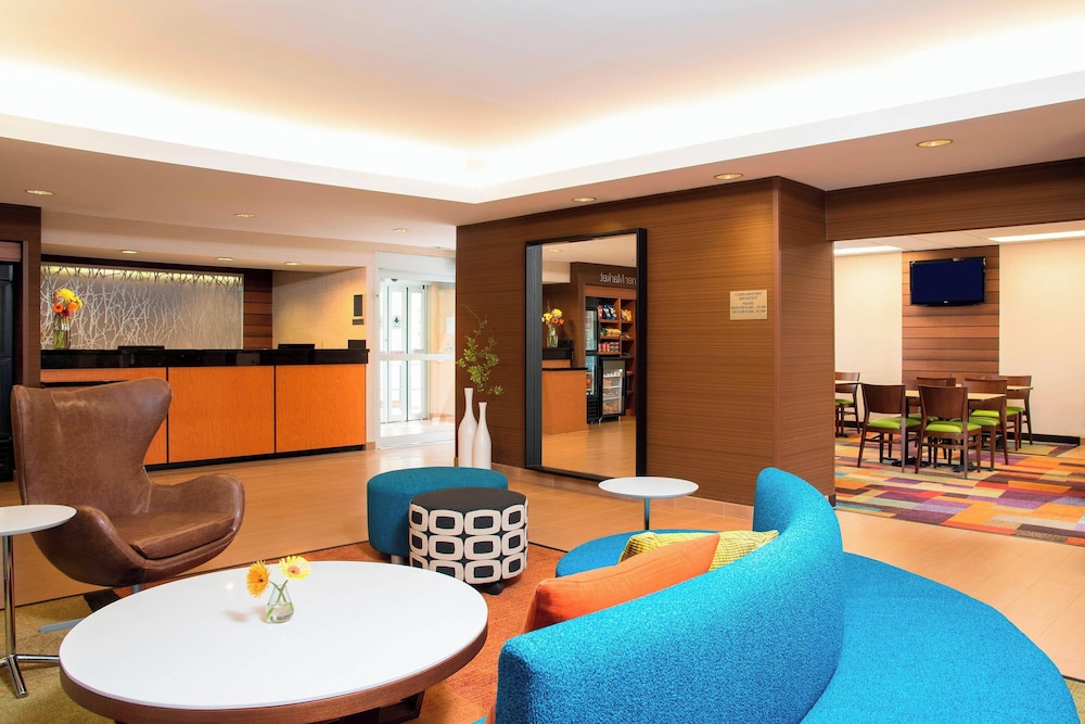 Spark by Hilton Bloomington 21/43