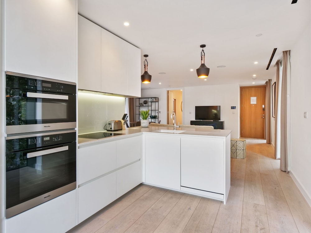 Southwark Residences by Aeria Apartments 7/73