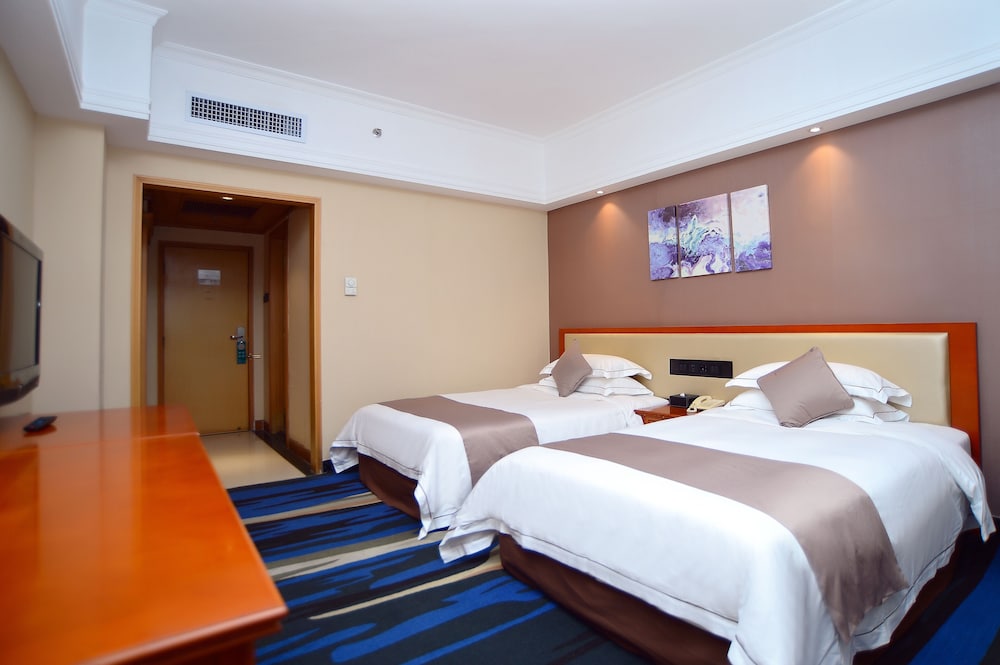 Kaili Hotel 32/68