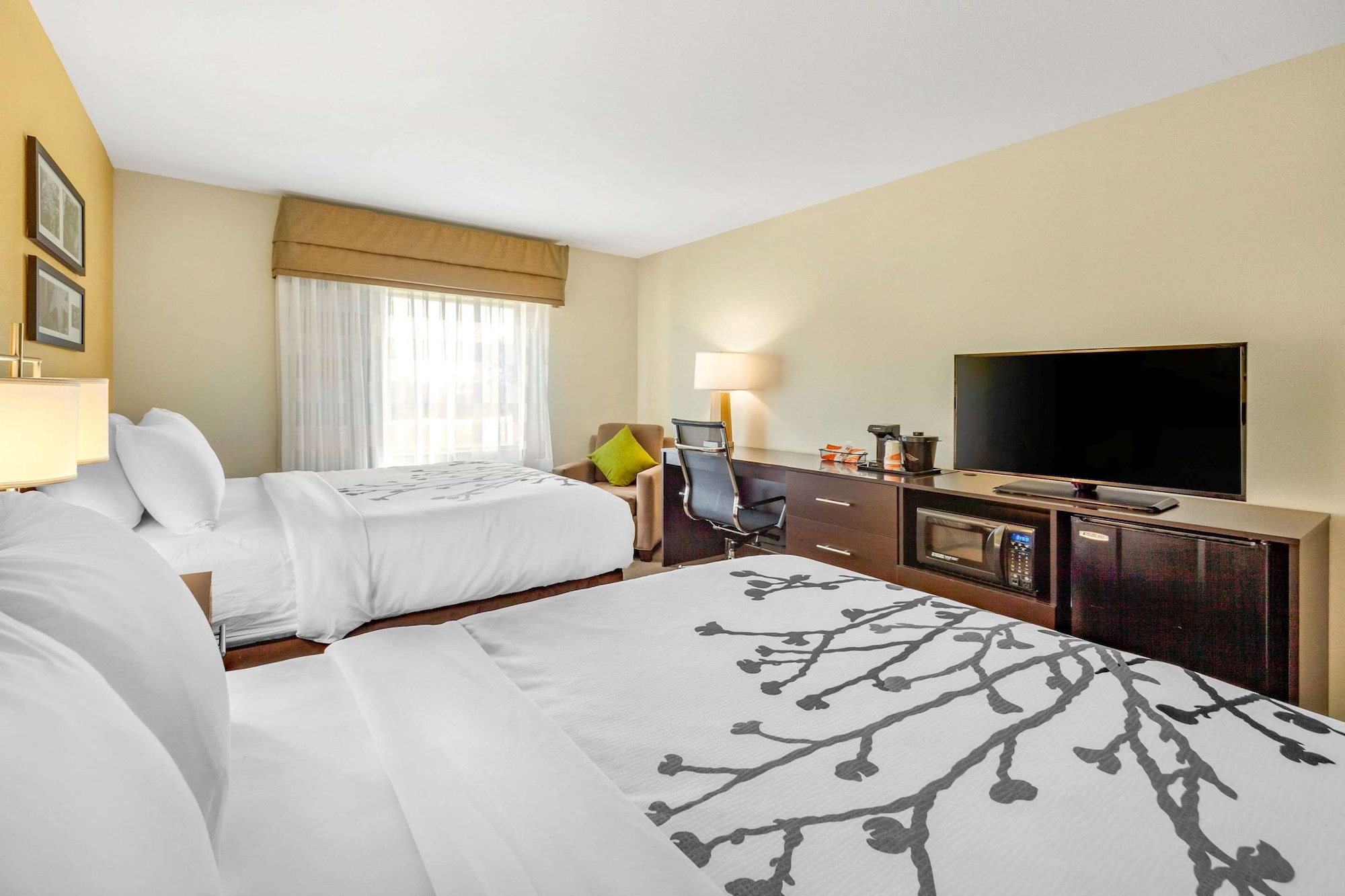 ROOM, 2 QUEEN BEDS