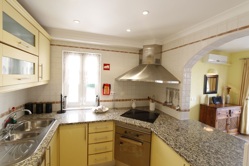 APARTAMENTOS THE OLD VILLAGE BY VILLAGE 4U 53/75