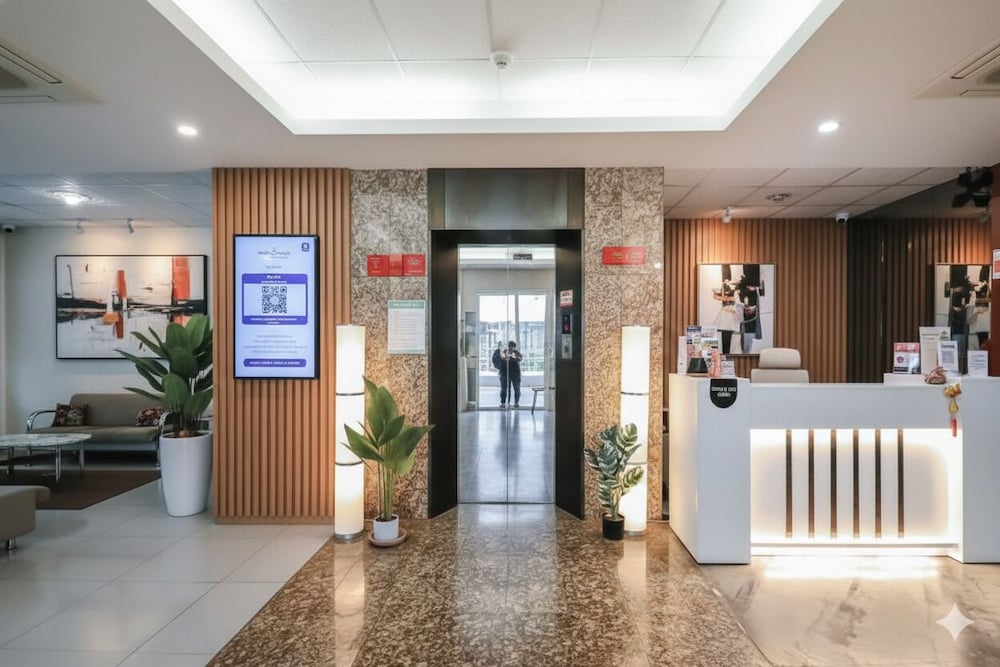 SCN City Hotel 8/50