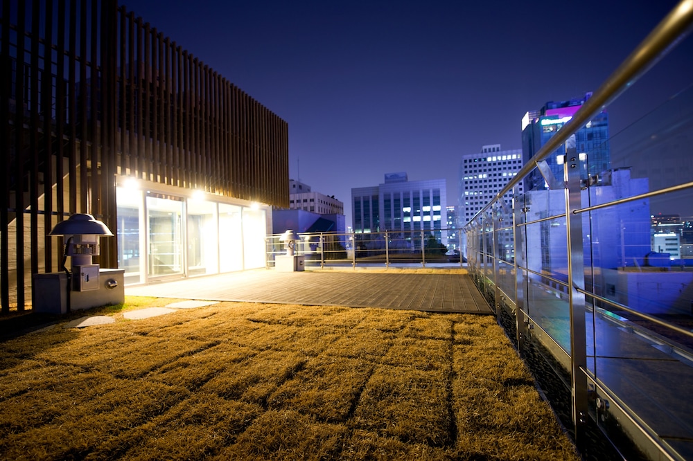 Hotel Creto Myeongdong 42/44