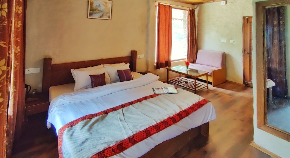 HERITAGE VILLAGE RESORT 14/77