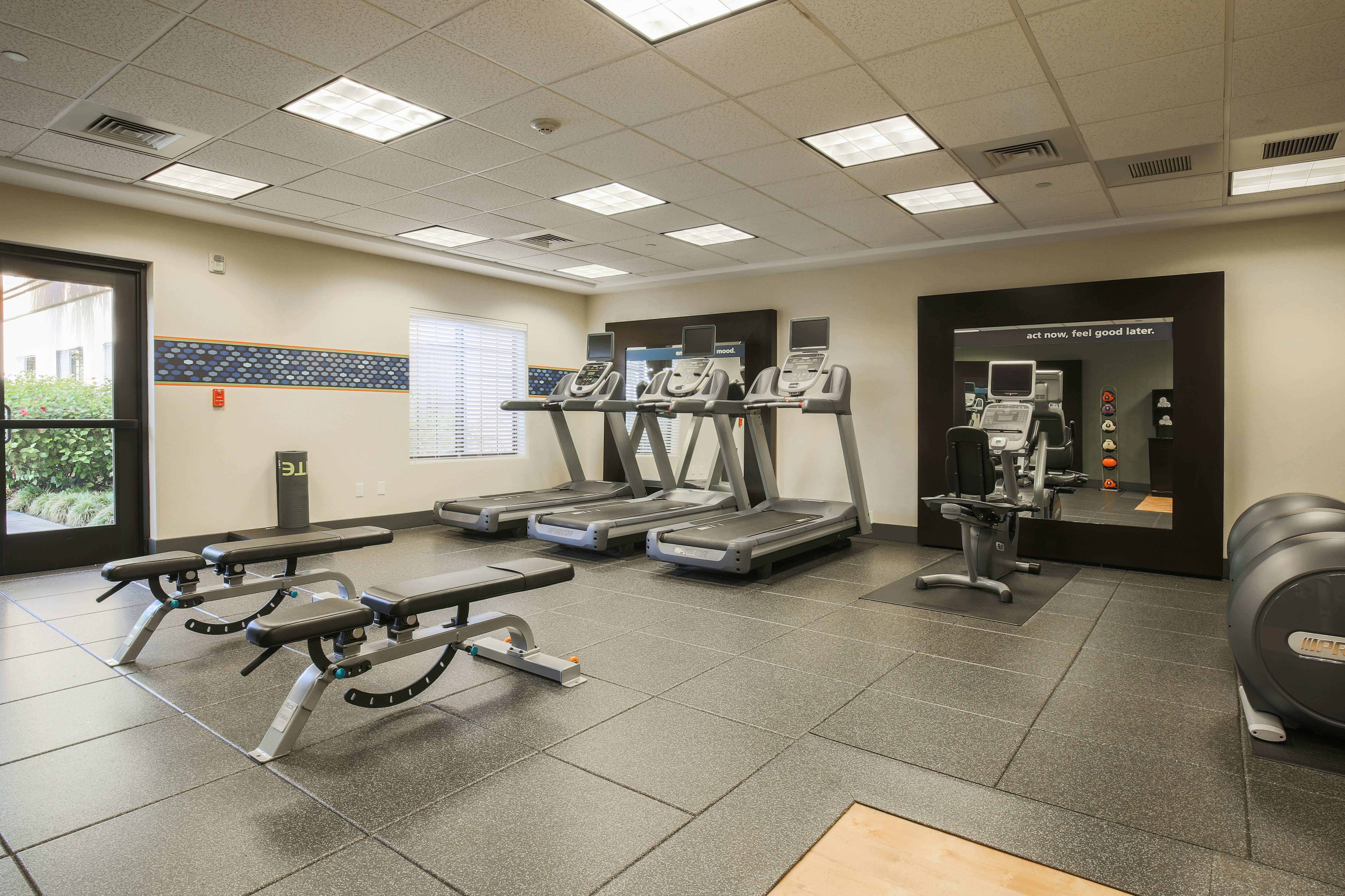 Hampton Inn & Suites Camarillo 20/39