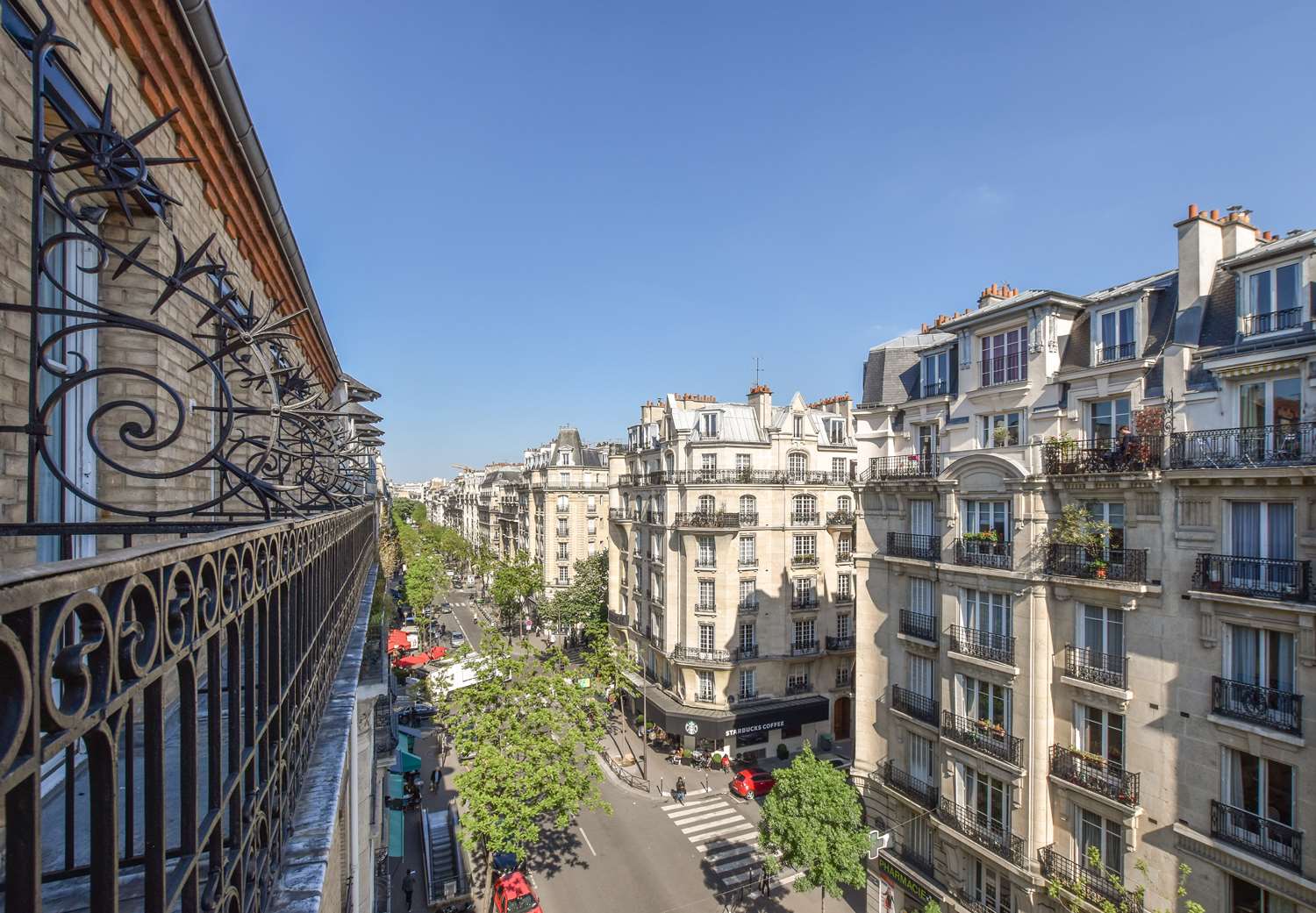 Hotel Montcalm in PARIS
