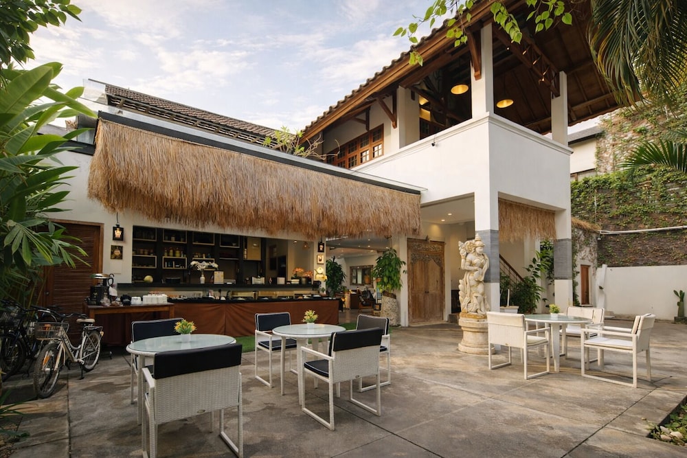 18 Suite Villa Loft Kuta 58/73