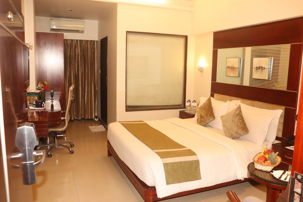 Kyriad Hotel Indore by OTHPL 26/61