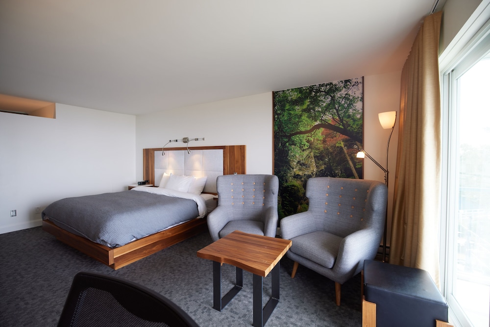 Auberge De La Pointe 25/65