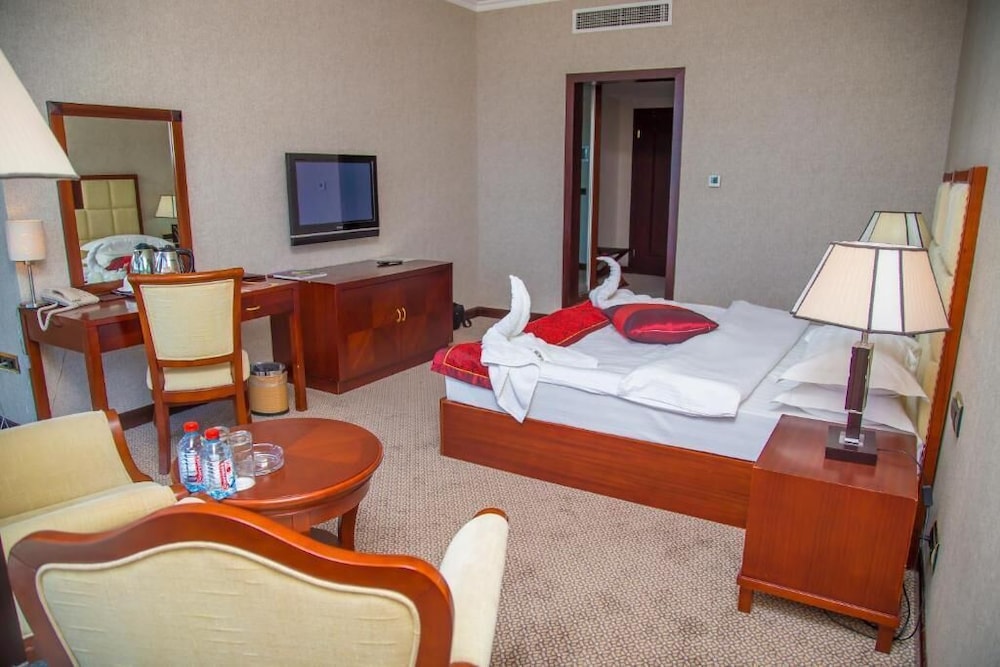 Golden Coast Hotel 8/23
