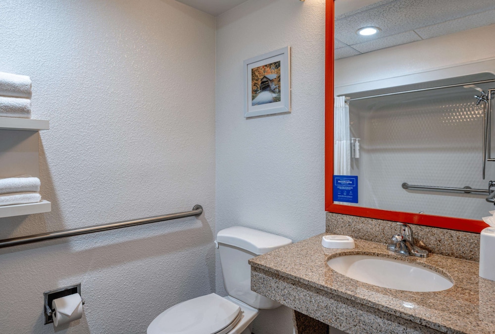 غرفة بسريرين كوين، Hampton Inn Washington Court House 4/6