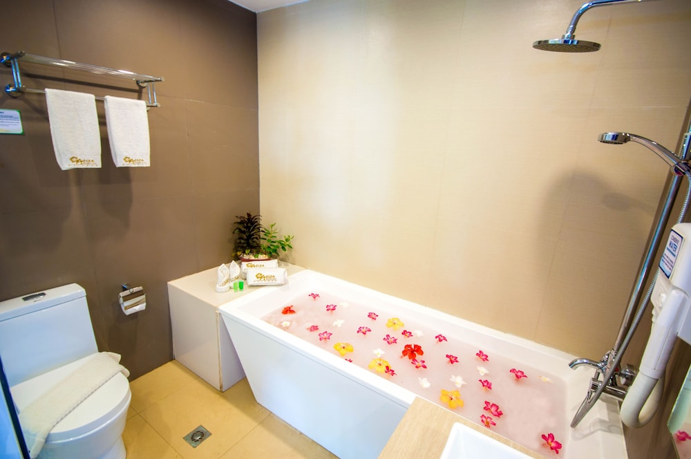 Aziza Paradise Hotel 50/50