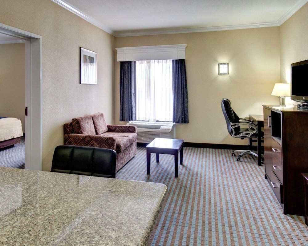 Comfort Inn Corsicana East 22/50