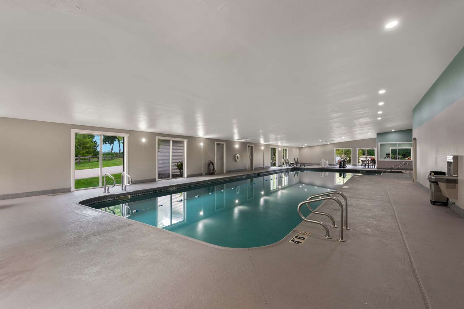 Wyndham Garden Galena Hotel & Day Spa 42/73