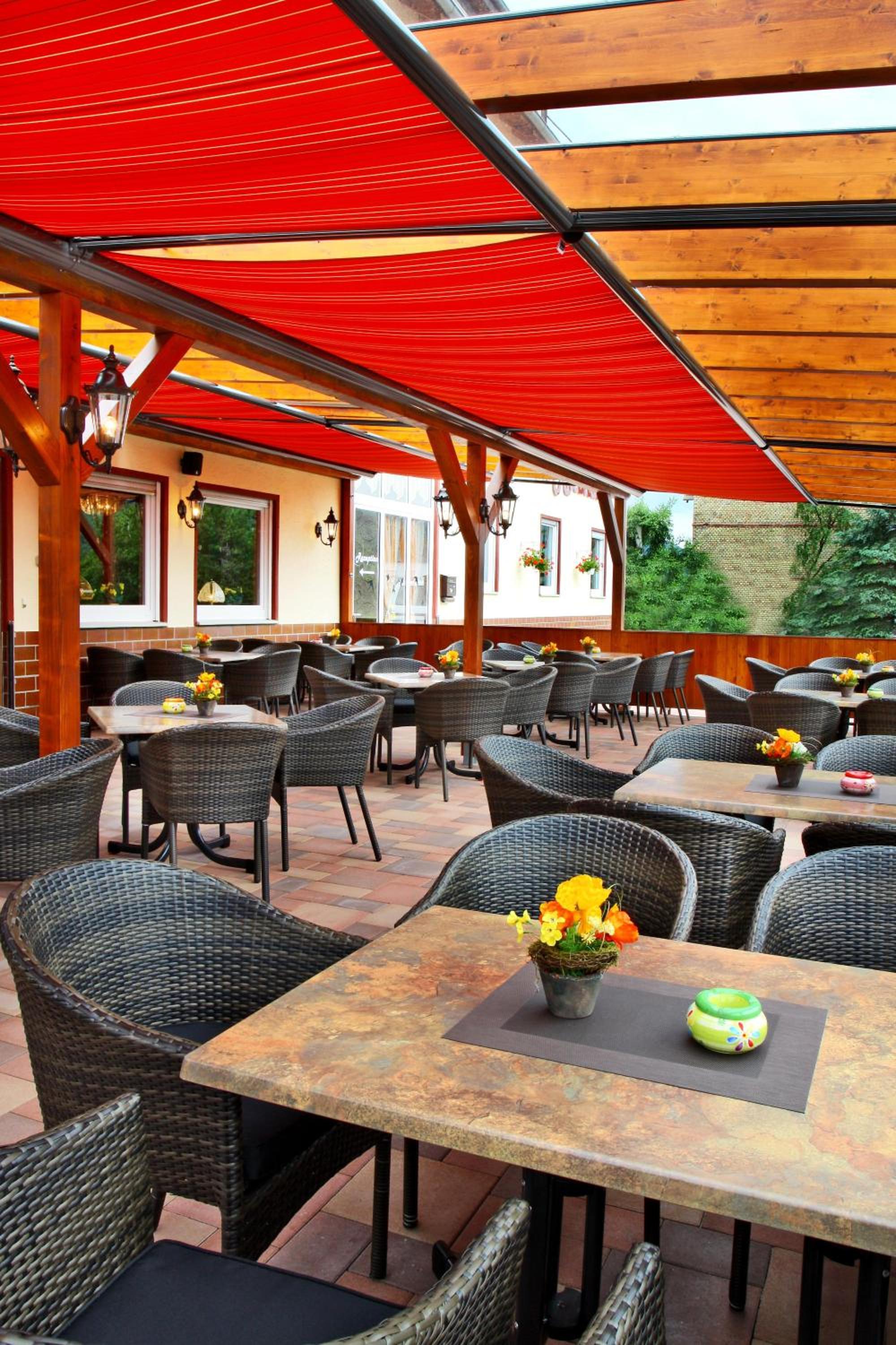 Hotel im Rheintal 39/57