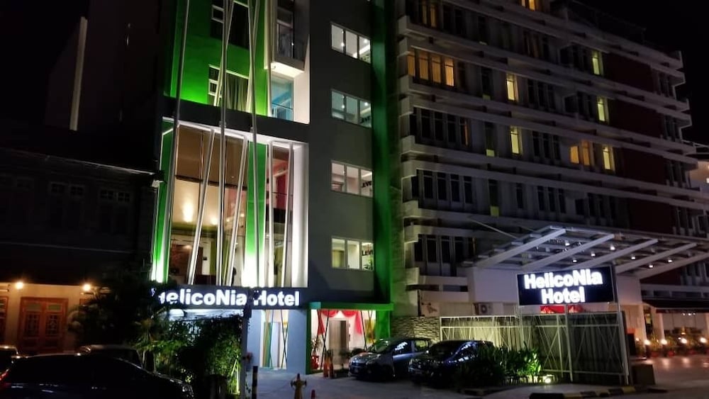 YAN Hotel 6/50