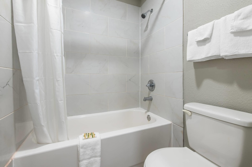 Rodeway Inn & Suites Jefferson 51/53