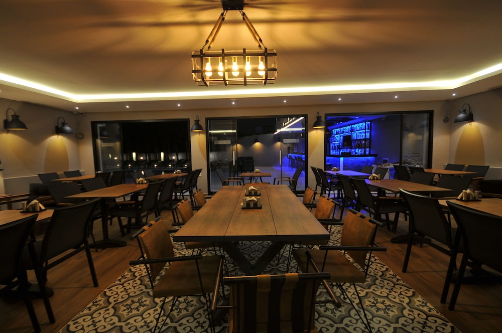 Club Sema Suite Hotel 52/59