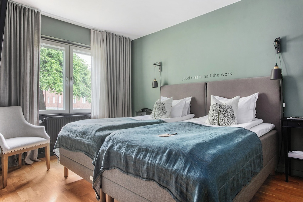 STANDARD, DOUBLE BED