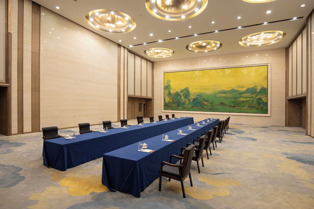 Beijing Palace Soluxe Hotel Astana 42/50