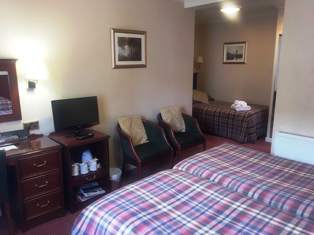 Alexandra Hotel 32/68