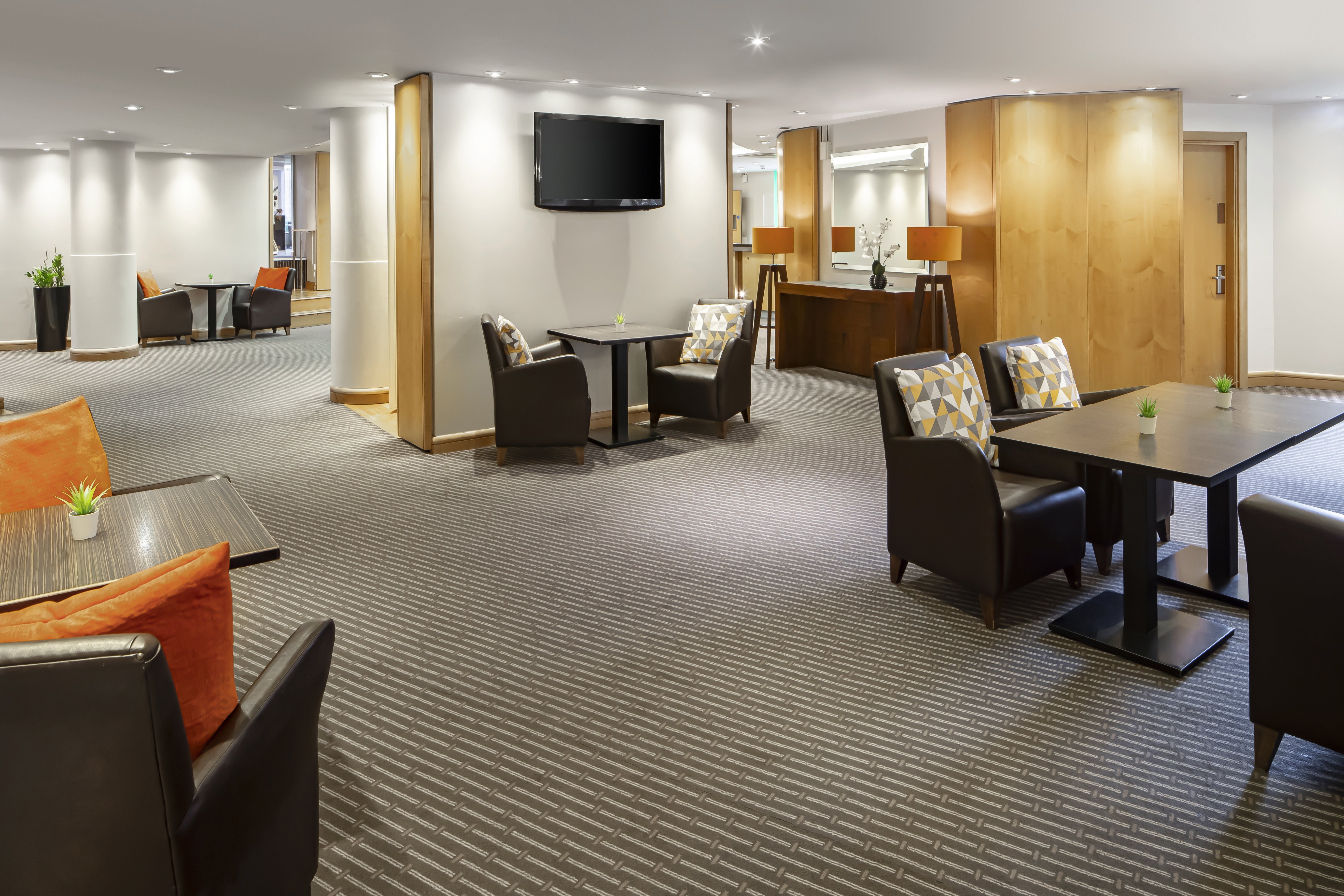 HOLIDAY INN BASINGSTOKE 18/45