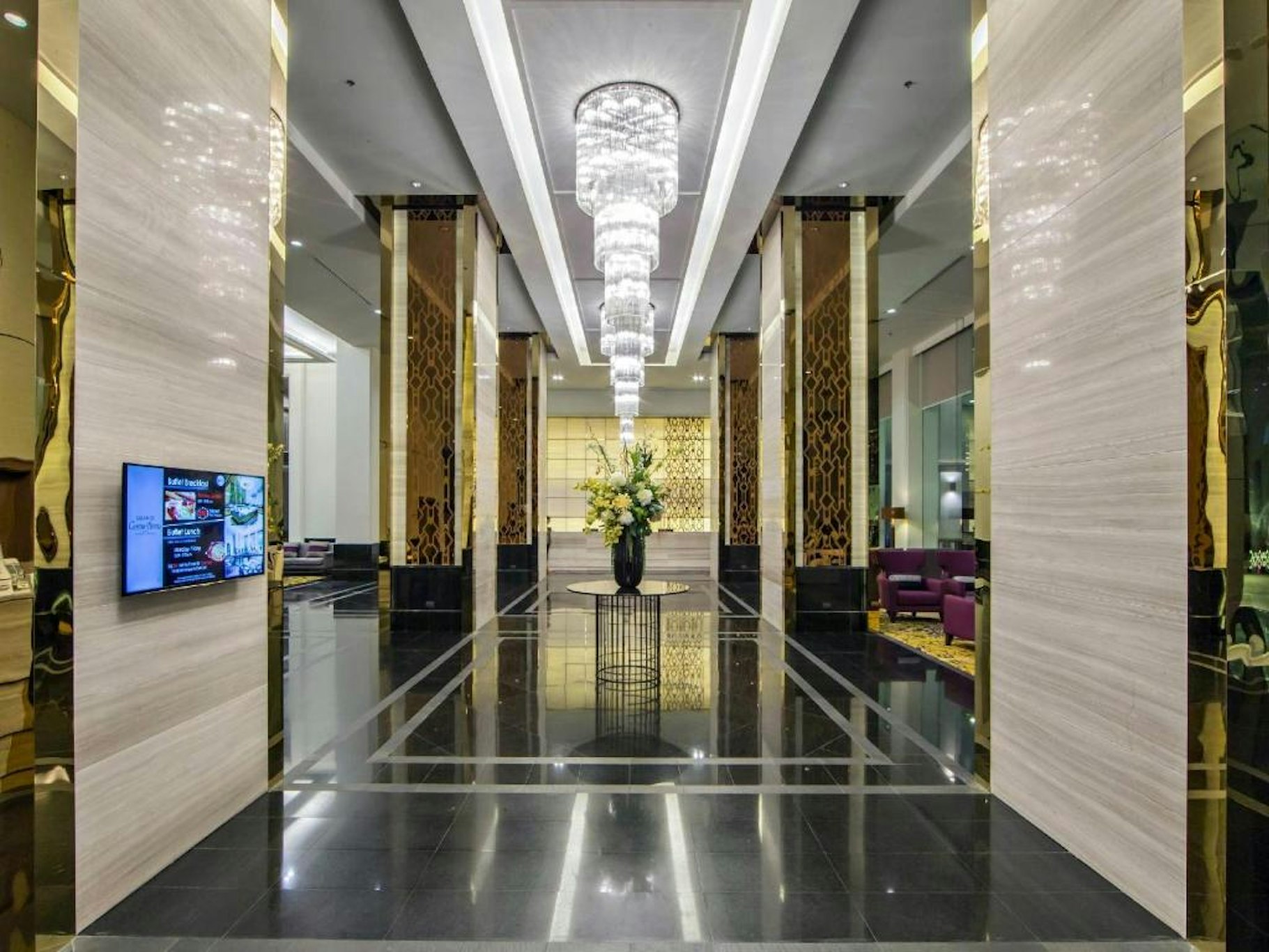 Grande Centre Point Ploenchit Bangkok 8/74