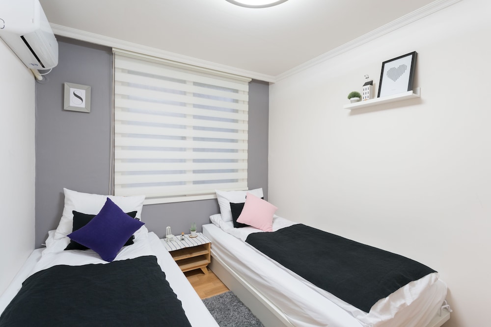 Mono House Hongdae 2 13/71