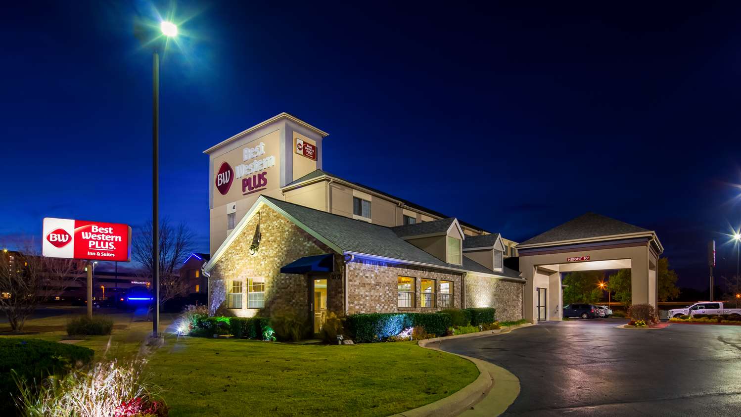 Best Western Plus Tulsa Inn Suites 3/24