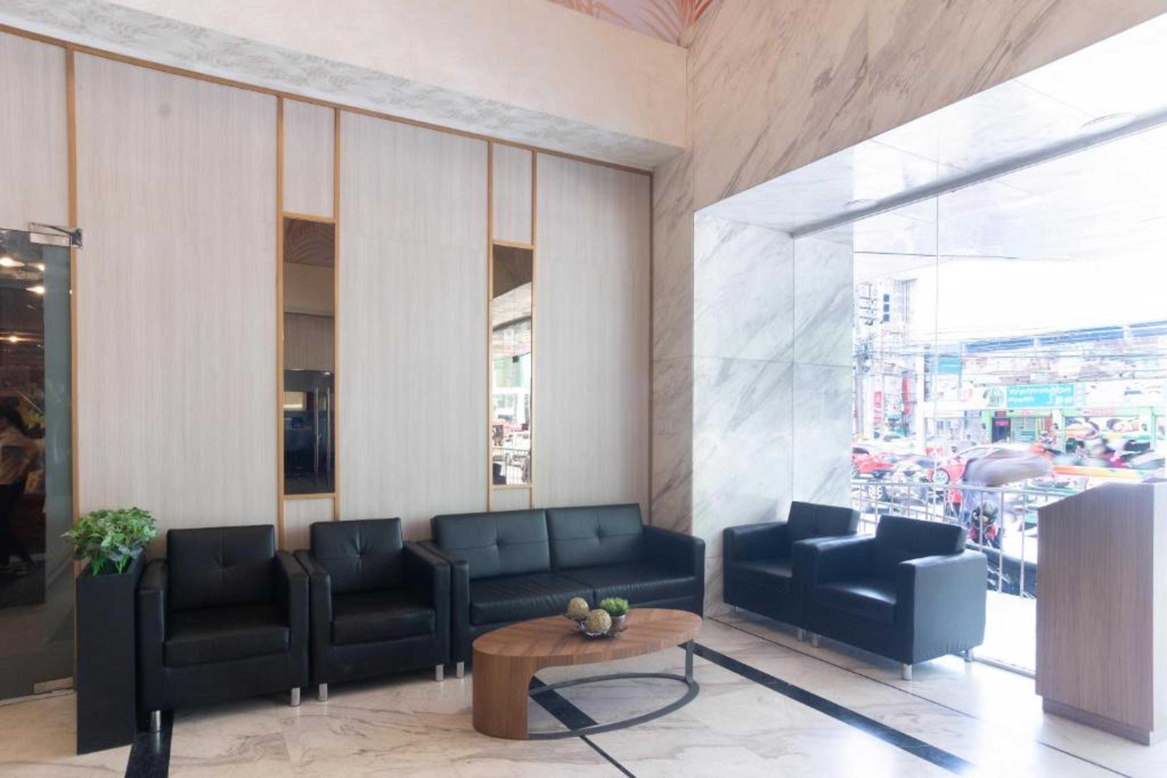 Anika Suites 32/39