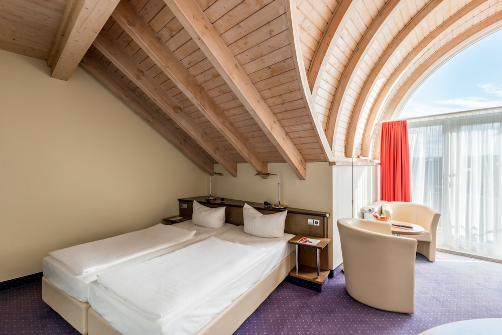 Azimut Hotel Dresden 25/66