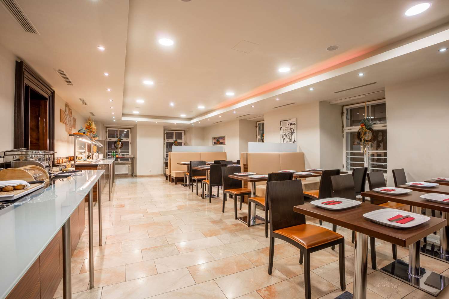 restaurant cafeteria
