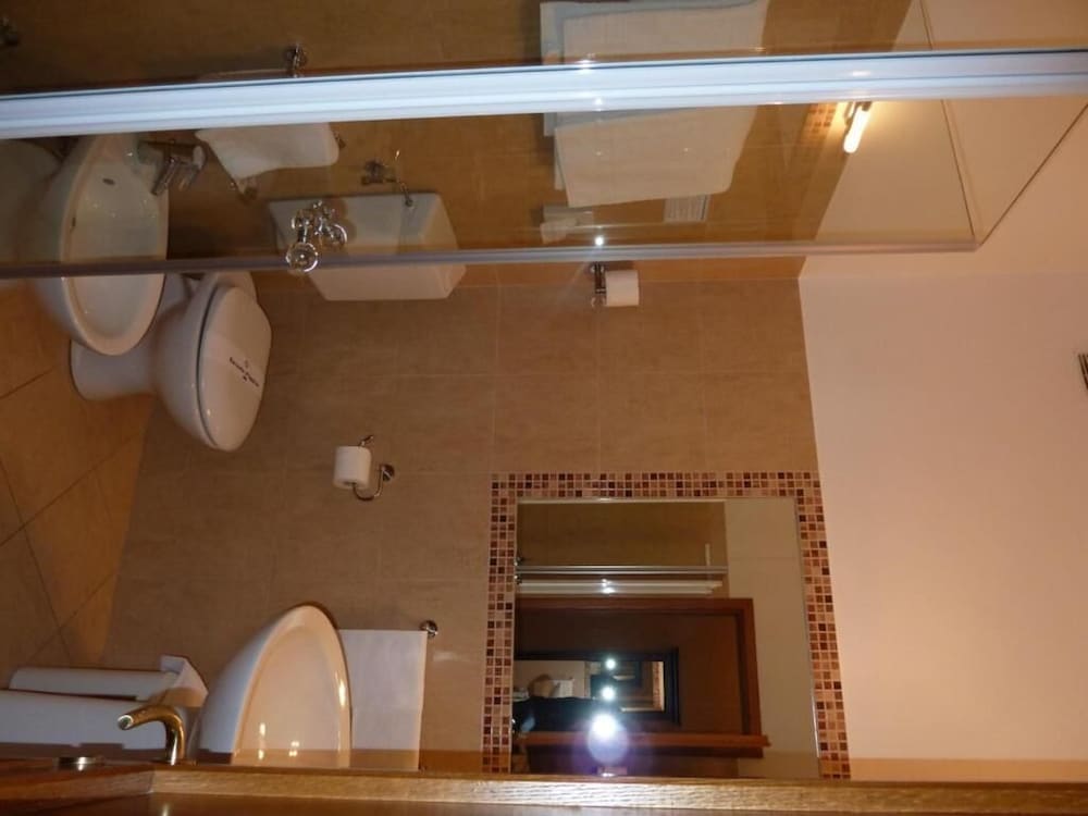 Albergo Reggio 54/63