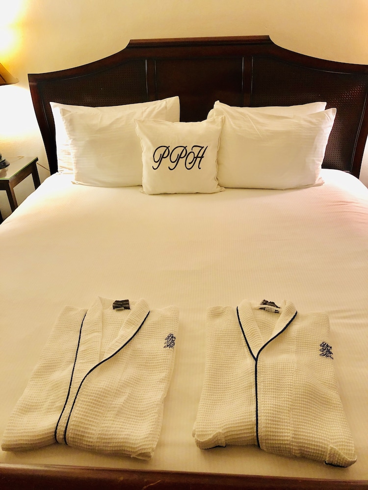 PARK PLAZA HOTEL 46/57