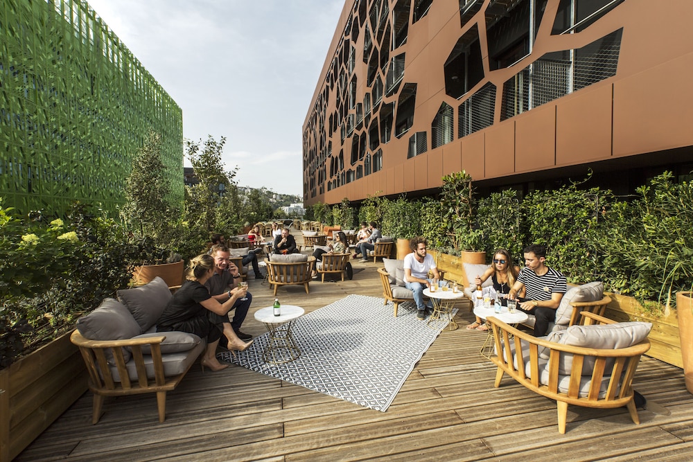 MOB HOTEL LYON CONFLUENCE 62/64