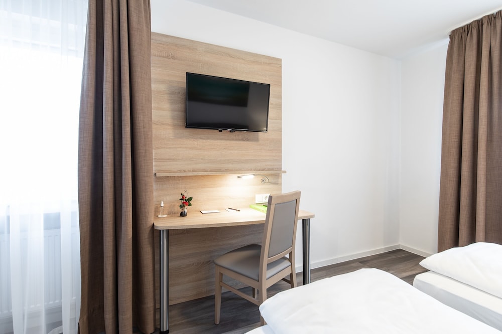 Hotel Koln 2020 11/30