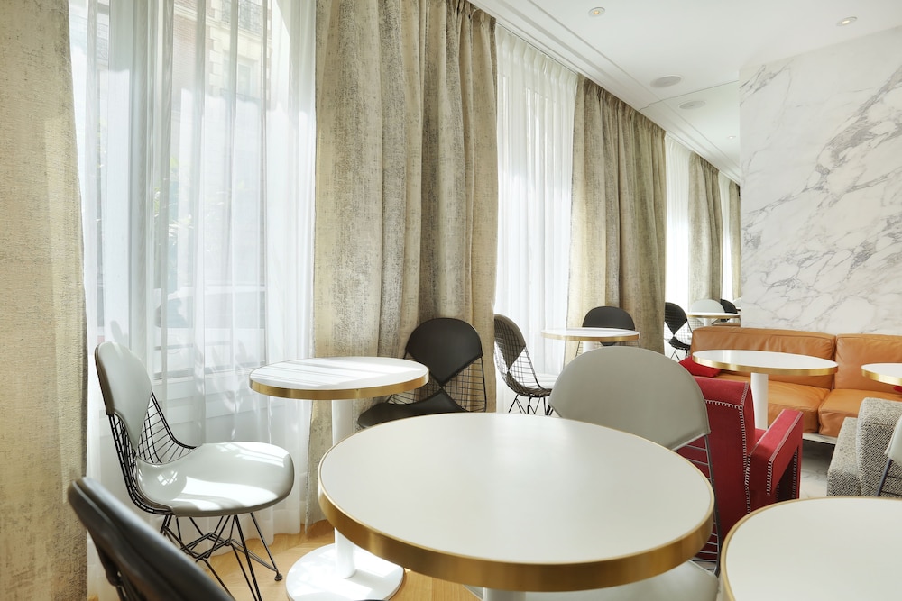 Nouvel Hotel 44/55