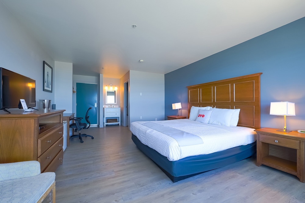 Waves Hotel NYE Beach - Newport OR 14/52