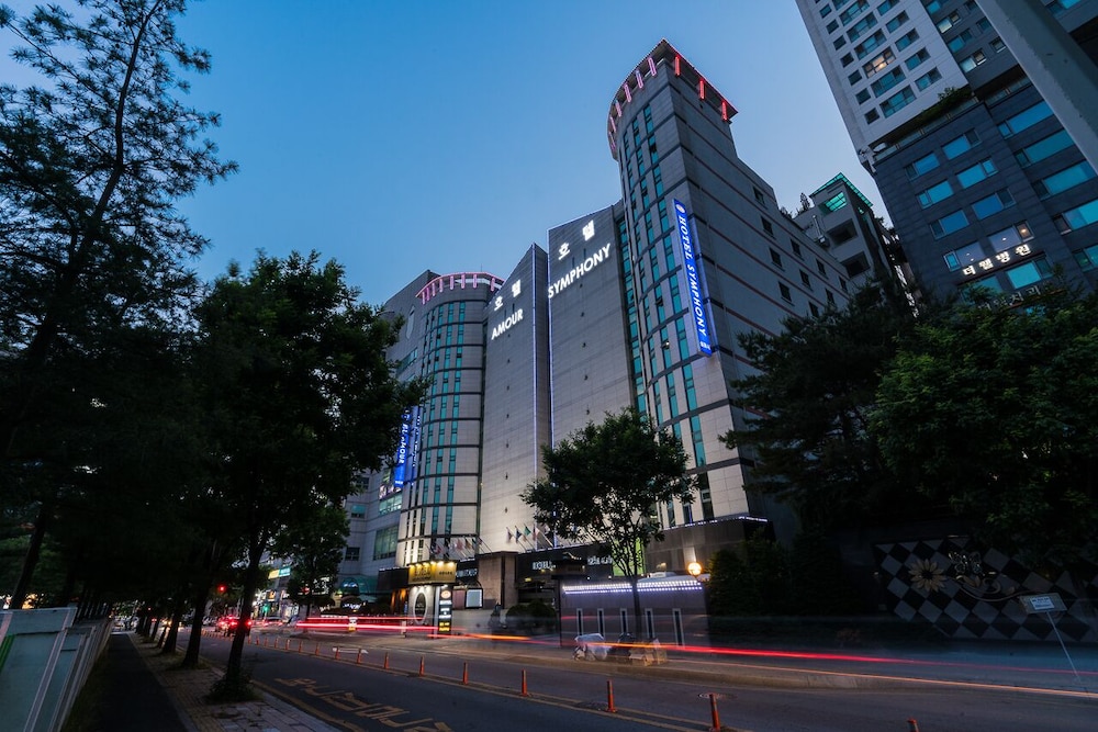 Suwon Symphony Tourist Hotel 47/52