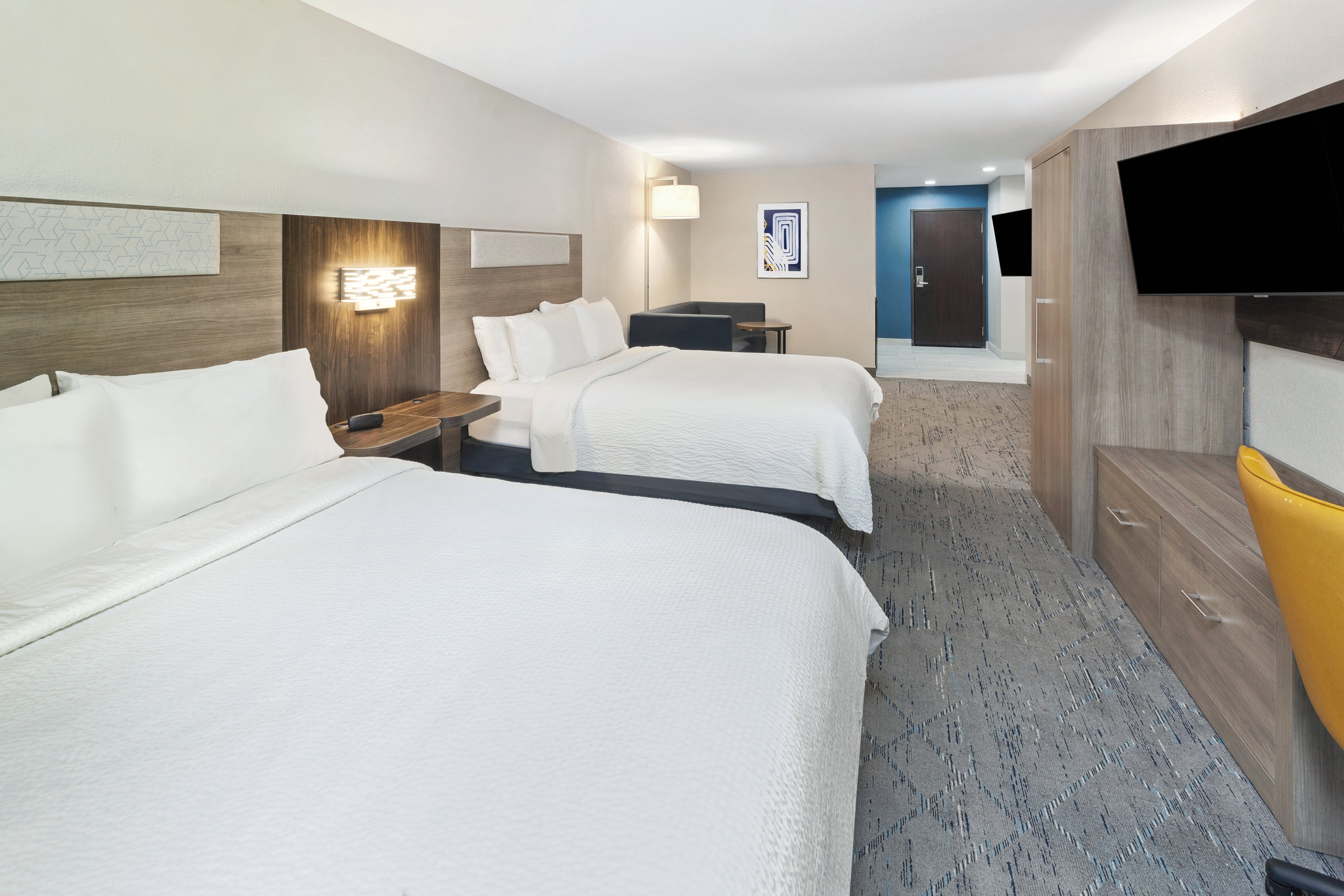 جناح بسريرين كوين، Holiday Inn Express Hotel Suites Pekin Peoria Area 2/3