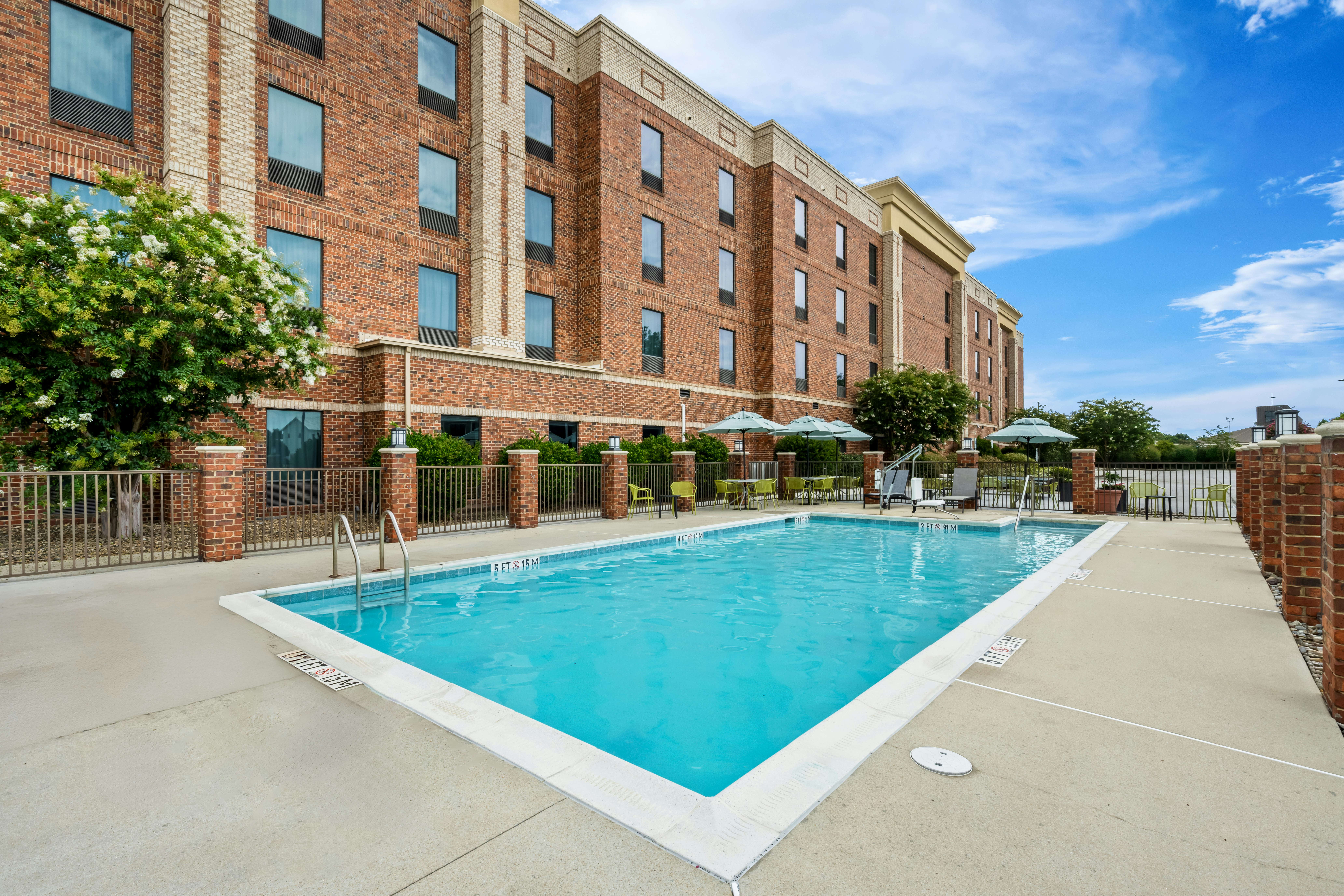 Hampton Inn & Suites Swansboro Near Camp Lejeune, NC 3/64