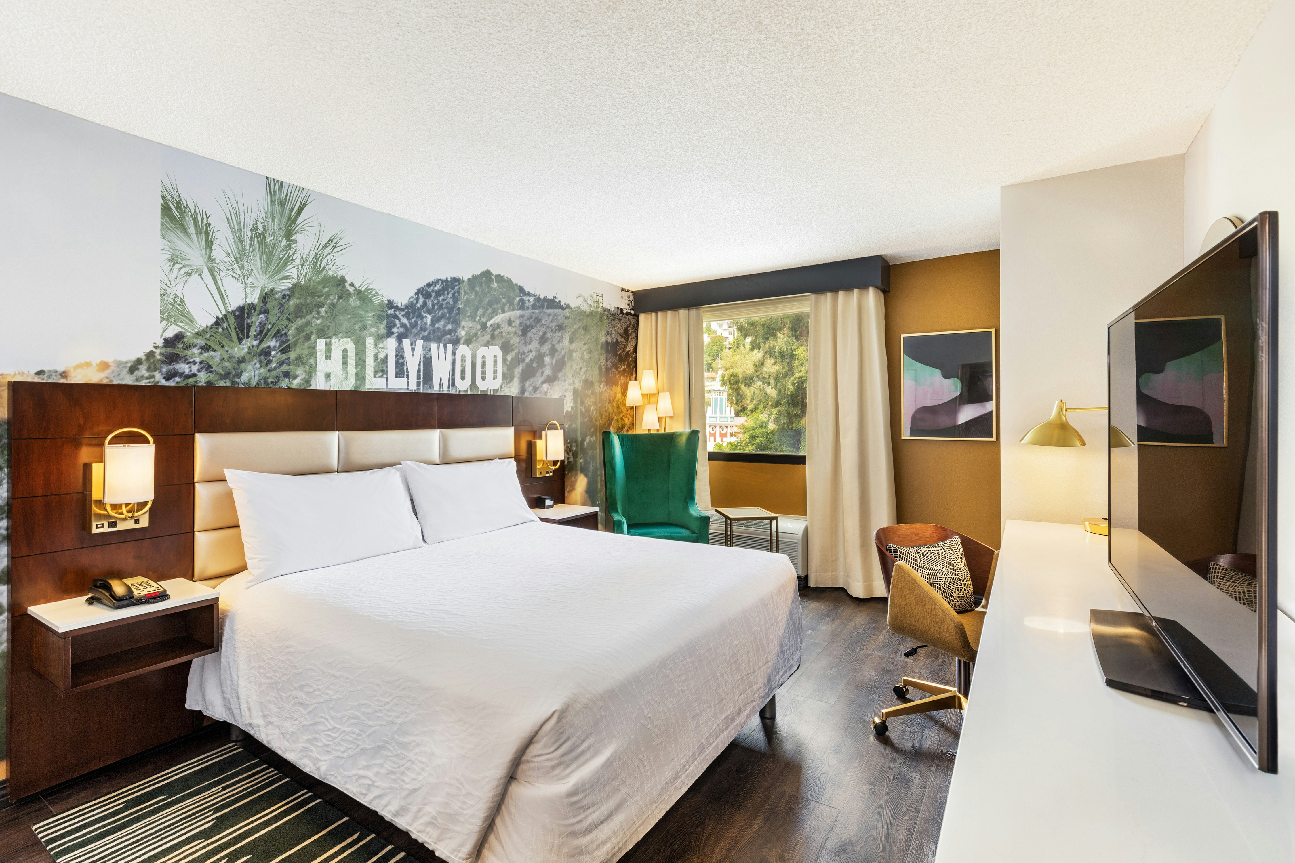 ROOM, KING BED