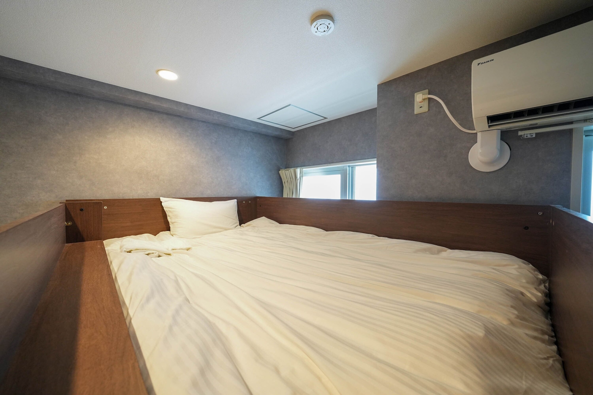 DELUXE, APARTMENT