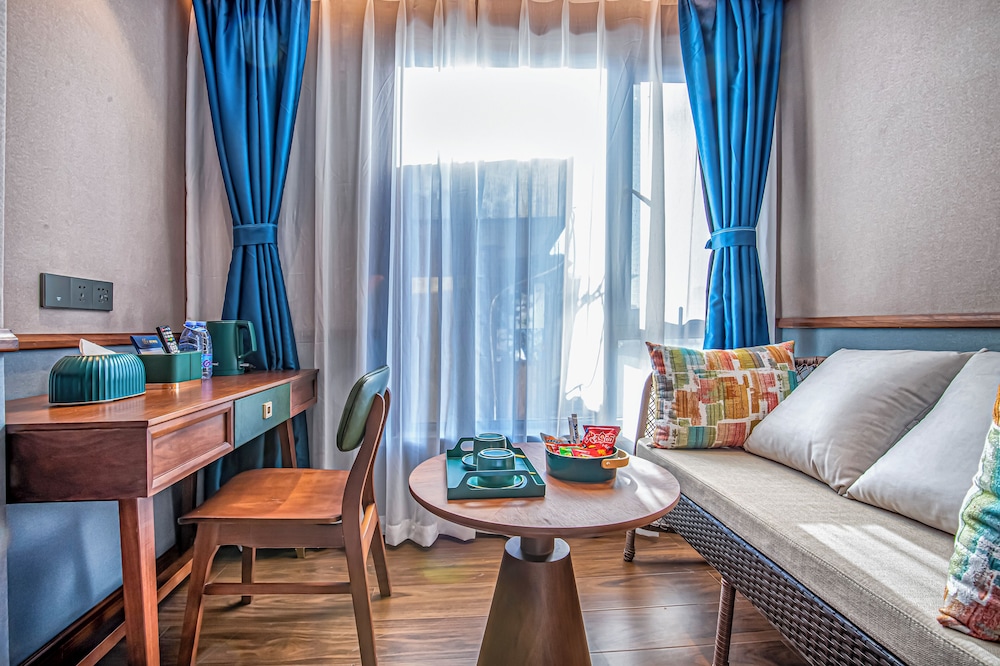 Nostalgia S Hotel (Kunming North Huancheng Road Railway Station) 32/50
