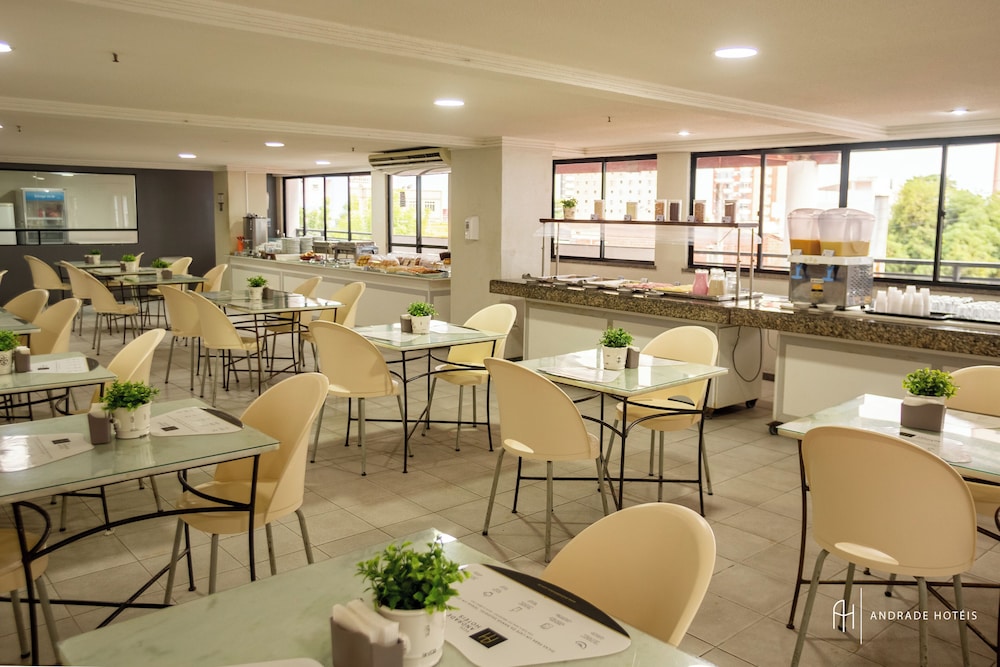 Rede Andrade Casa Blanca Hotel 48/54