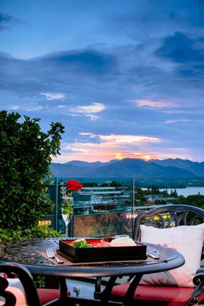 Hangzhou West Lake Xinqiao Hotel 48/50
