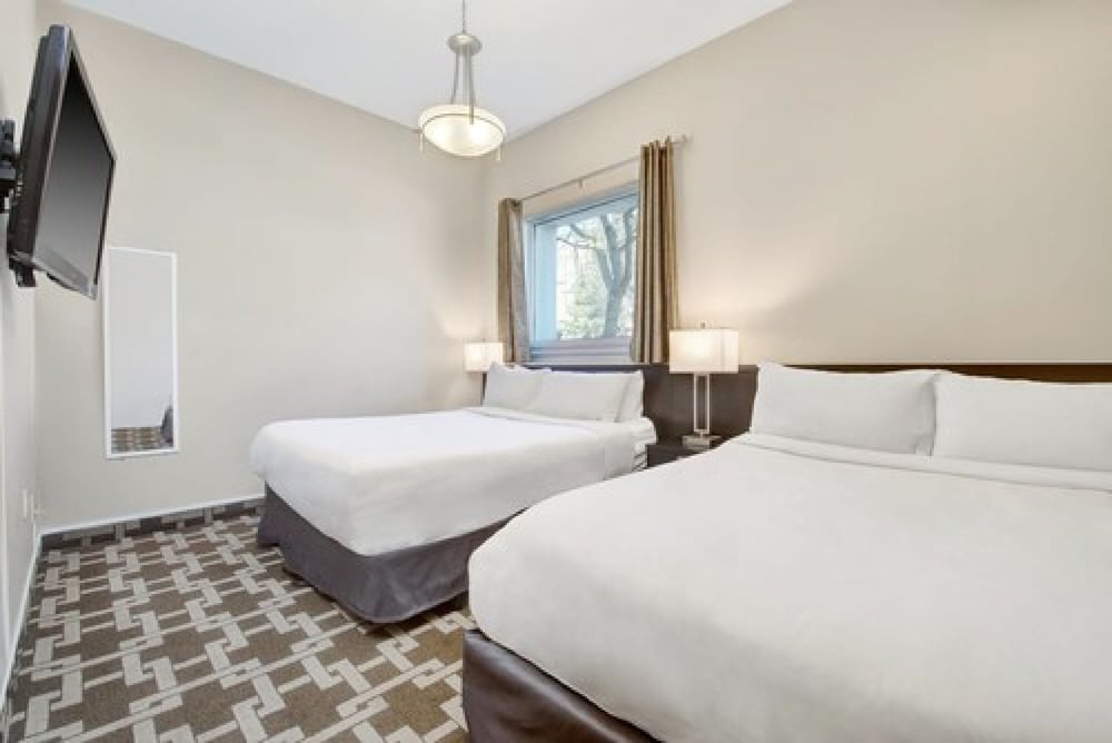 Willowdale Hotel Toronto North York 11/25