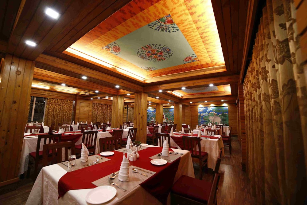 Hotel Sikkim Tourist Centre 16/22