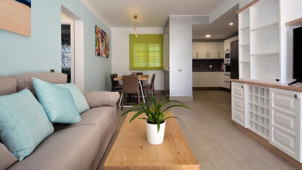 Luz Y Mar Apartments 9/16